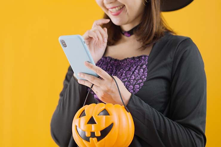8 of the best Halloween email subject Lines to bOOst your campaign