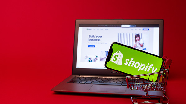 What is Shopify POS Oyova