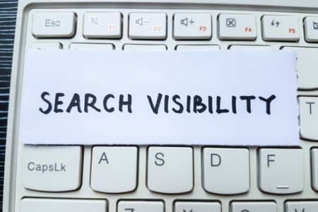 Nota en el teclado con texto de visibilidad de búsqueda.